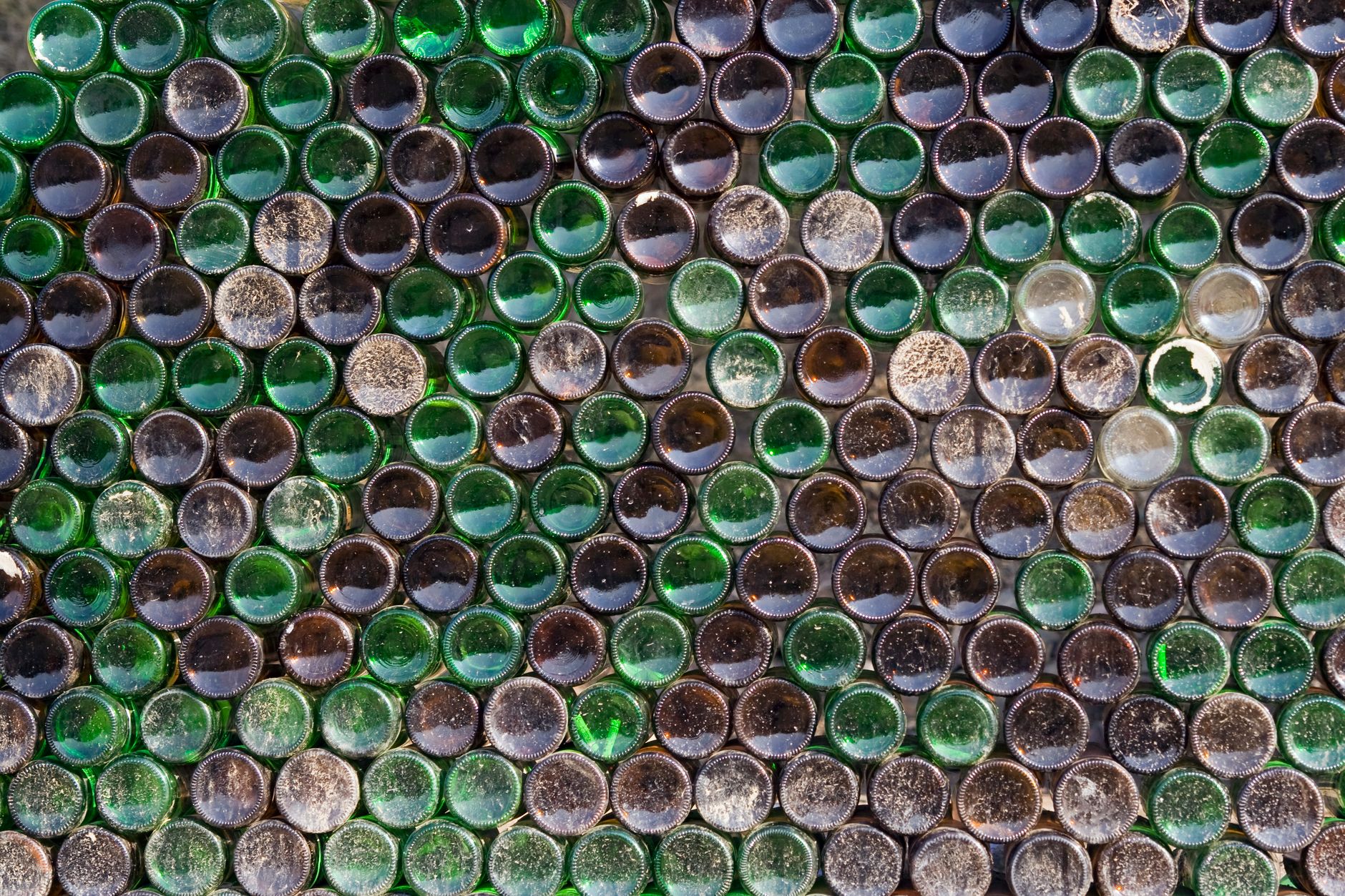 Où est la poubelle pour le verre ?