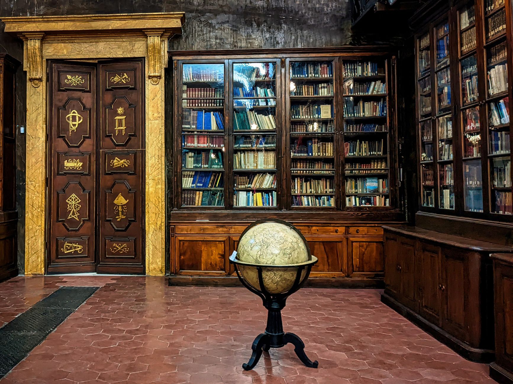 Scusi, dov'è la biblioteca?